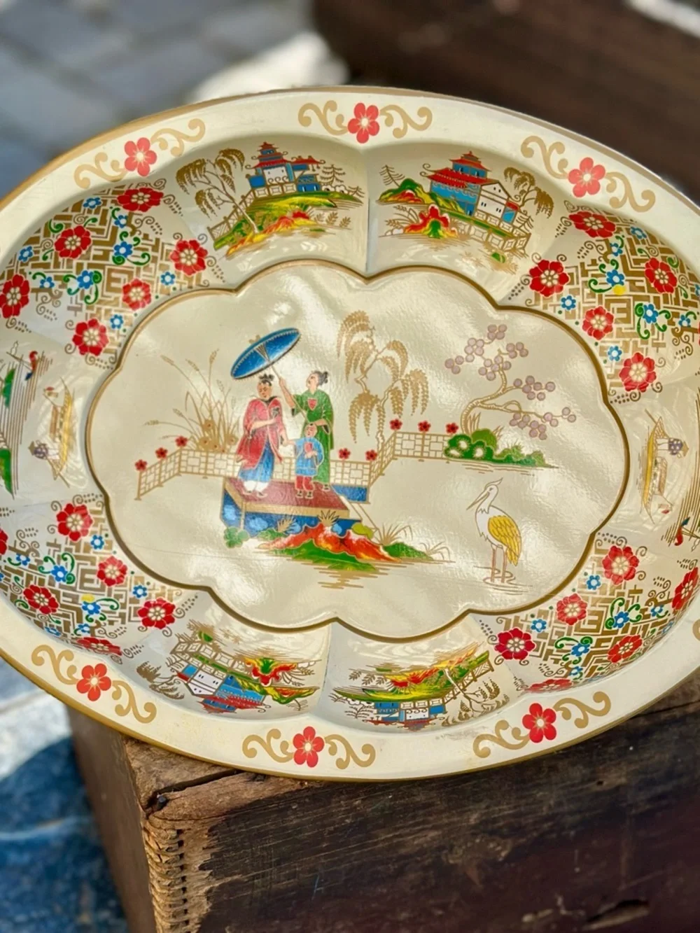 Vintage Daher Tin Oval Scalloped Asian Scene Serving Bowl Gold Floral England